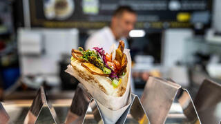 סביח טשרניחובסקי למגזין סופ"ש