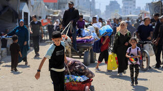 עזתים שנעקרו מביתם