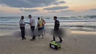גבר בן 30 שטבע בחוף לא מוכרז בחדרה מצבו אנוש