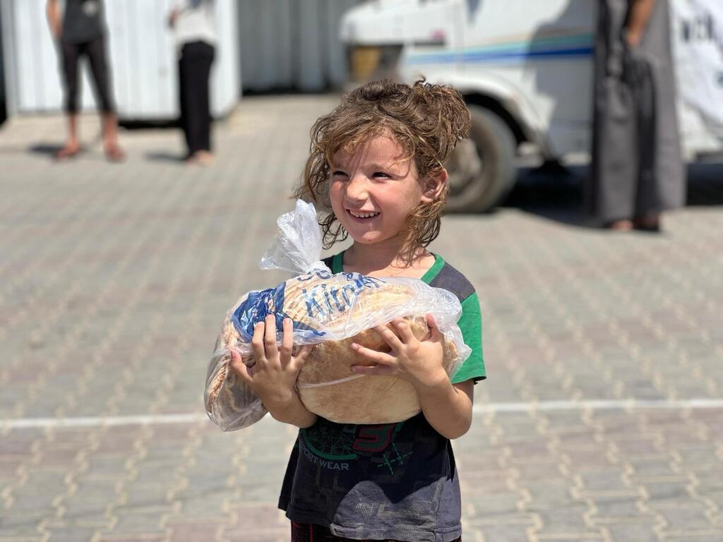 תמונות שפורסמו ע״י המטבח המרכזי העולמי (WCK) אודות פתיחת המטבחים המקומיים ברצועת עזה