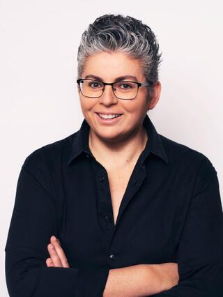 Dr. Bella Barda Bareket 