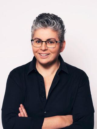 Dr. Bella Barda Bareket 