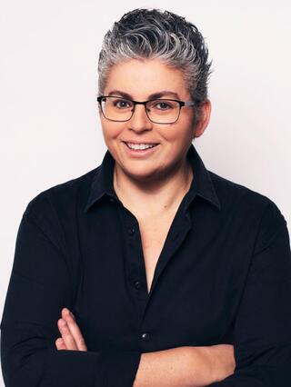 Dr. Bella Barda Bareket 