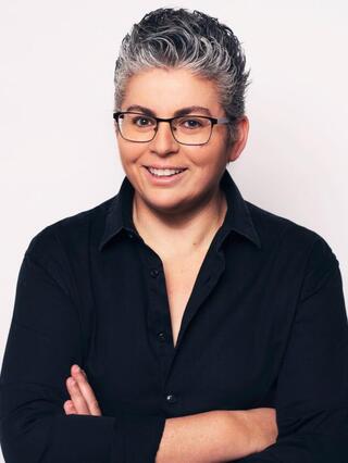 Dr. Bella Barda Bareket 