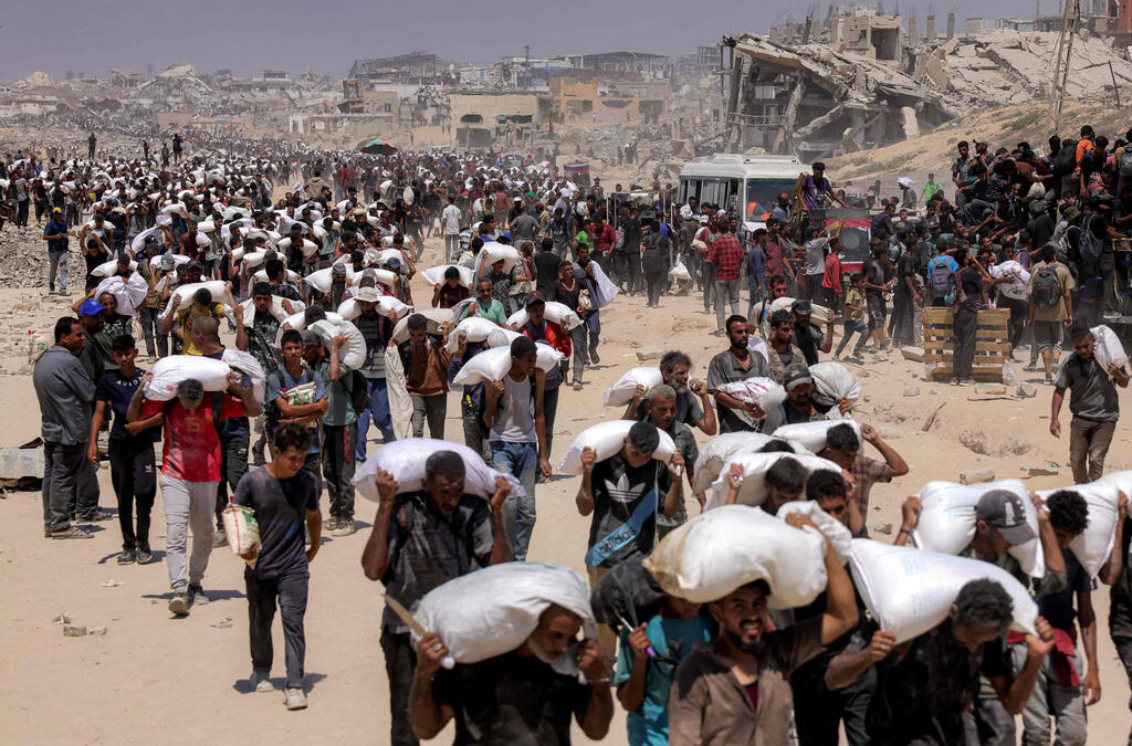 חלוקת סיוע הומניטרי ברצועת עזה