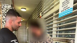 תושב זר נעצר בחשד שצילם קטינות במלתחות הנשים בחוף פרישמן