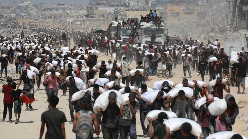 חלוקת סיוע הומניטרי ברצועת עזה