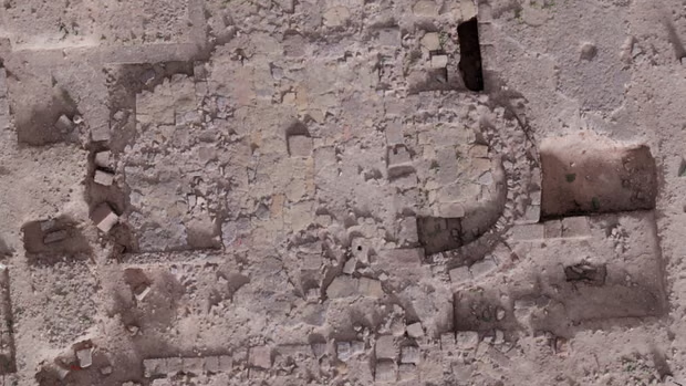 Remains of the structure likely to be a synagogue (Photo: Francisco Arias, מתוך המחקר) שרידי המבנה. ייתכן ששימש לבית כנסת