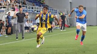 מיסלאב אורשיץ' רודף אחרי ווסלי פטאצ'י