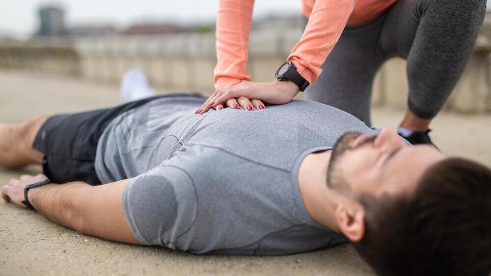 עיסוי לב, החייאה