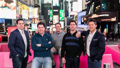 מנהלי החברה. מימין: אייברי פאם, רנן חלק, שחר פינבליט מייקל ווינג וג'ף דנוורת