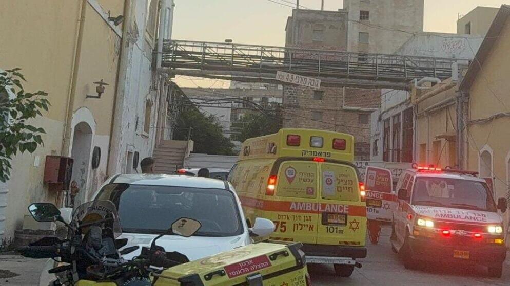 שתי נערות נפלו מבניין בראשון לציון