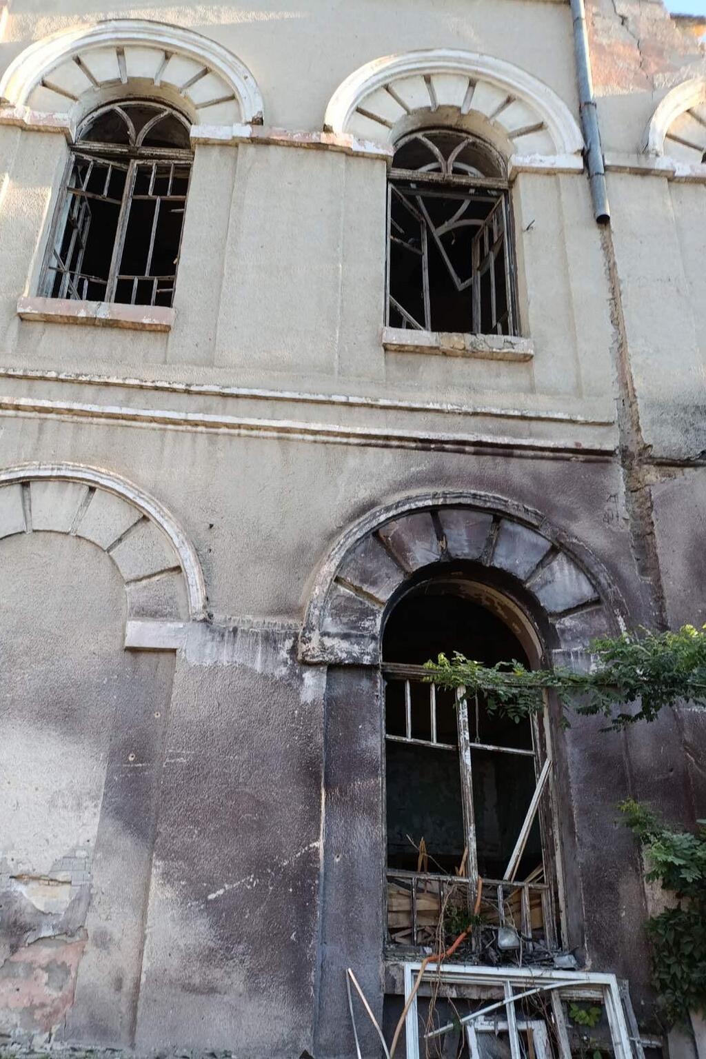 הנזק לחזית בית הכנסת באודסה