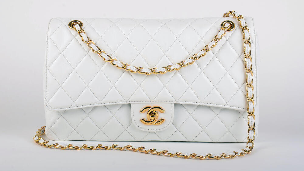 Сумочка 2.55 от Chanel 