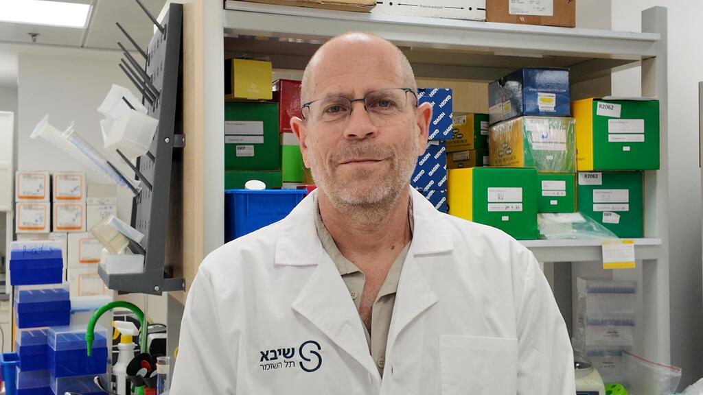 פרופ' בנימין דקל, נפרולוג מבית החולים שיבא, גידל רקמת כליה מתאי גזע