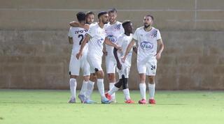 שחקני בני סכנין חוגגים