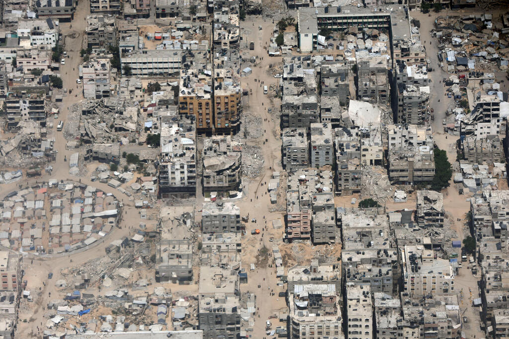 Widespread devastation across Gaza Strip (Photo: Salah Malkawi / Getty Images) ההרס בעזה