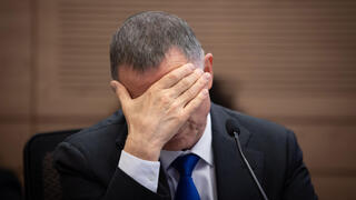 יולי אדלשטיין, יו"ר ועדת חוץ וביטחון, מודח מתפקידו 