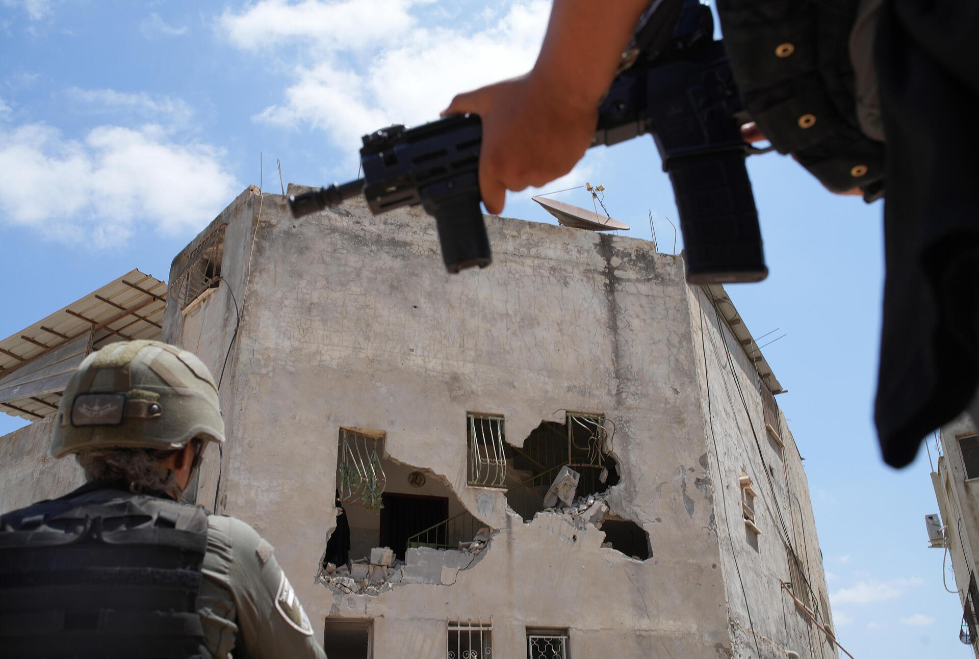 מחנה הפליטים בג'נין הרוס וריק ממחבלים 