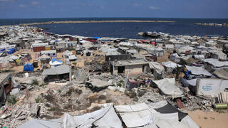 אוהלי עקורים בעזה