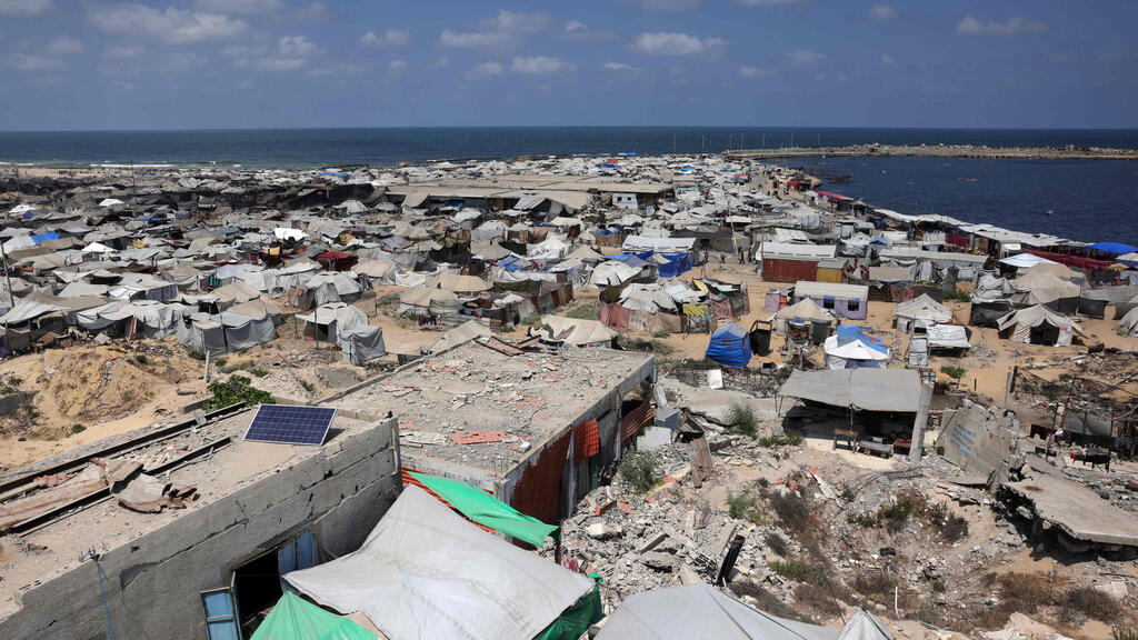 אוהלי עקורים ברצועה