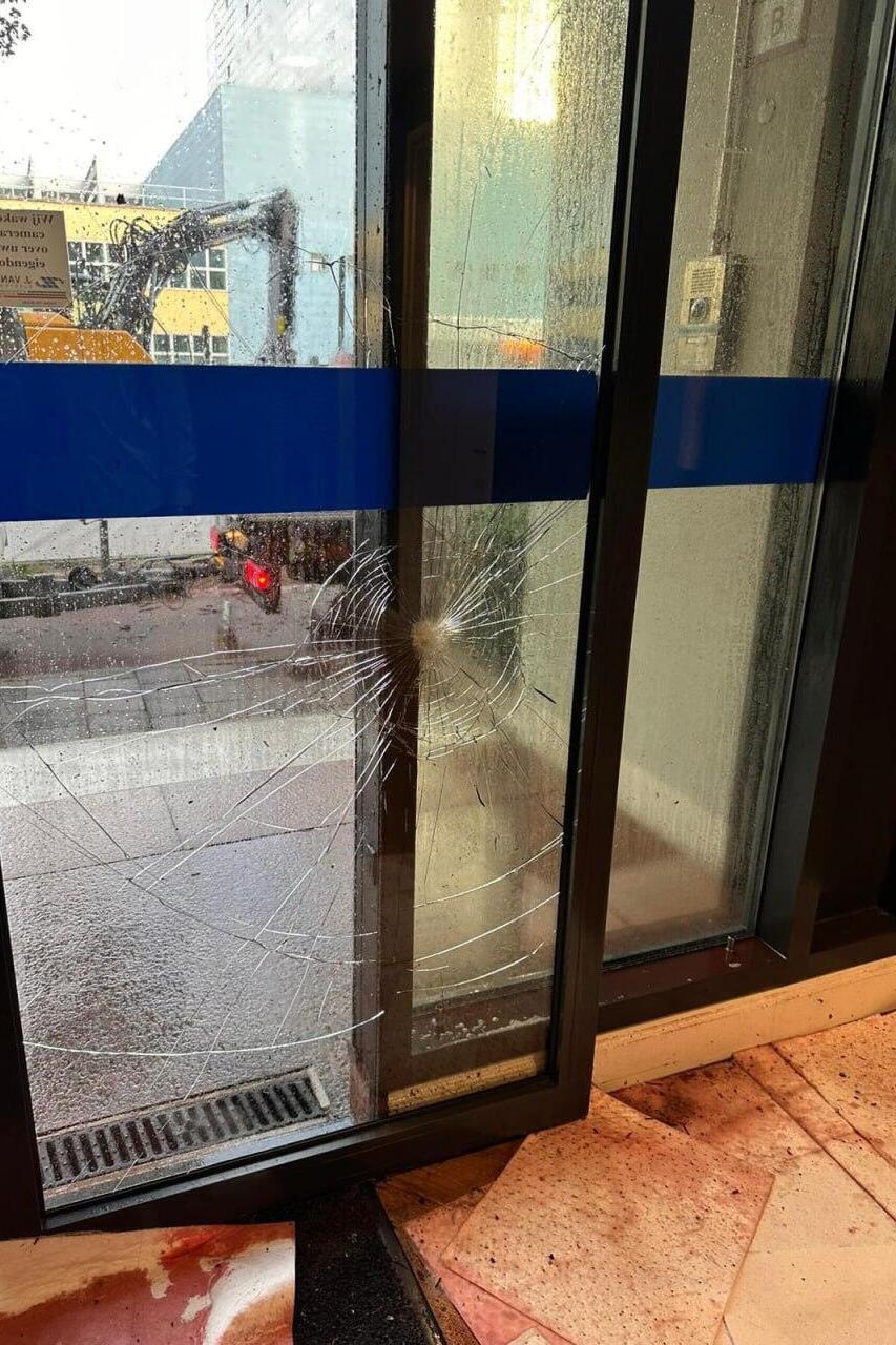 ונדליזם בבניין שגרירות ישראל בהאג