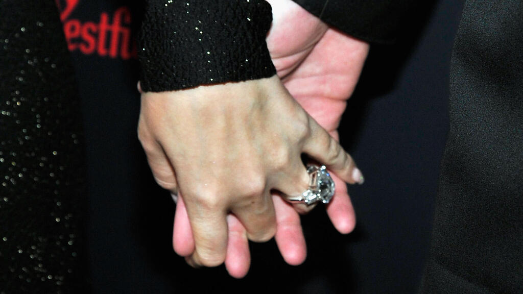 מריה קארי והטבעת