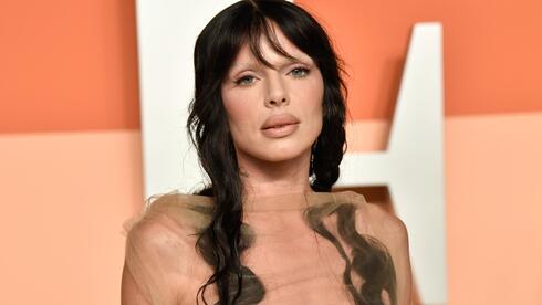 ג'וליה פוקס במסיבת האוסקר של וניטי פייר, 2025