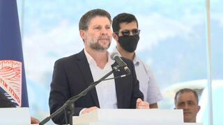סמוטריץ' במסיבת עיתונאים במעלה אדומים על אישור תכנית E1
