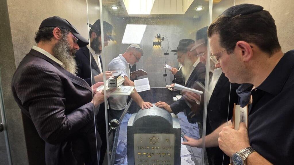 The grave of Rabbi Levi Yitzchak Schneerson