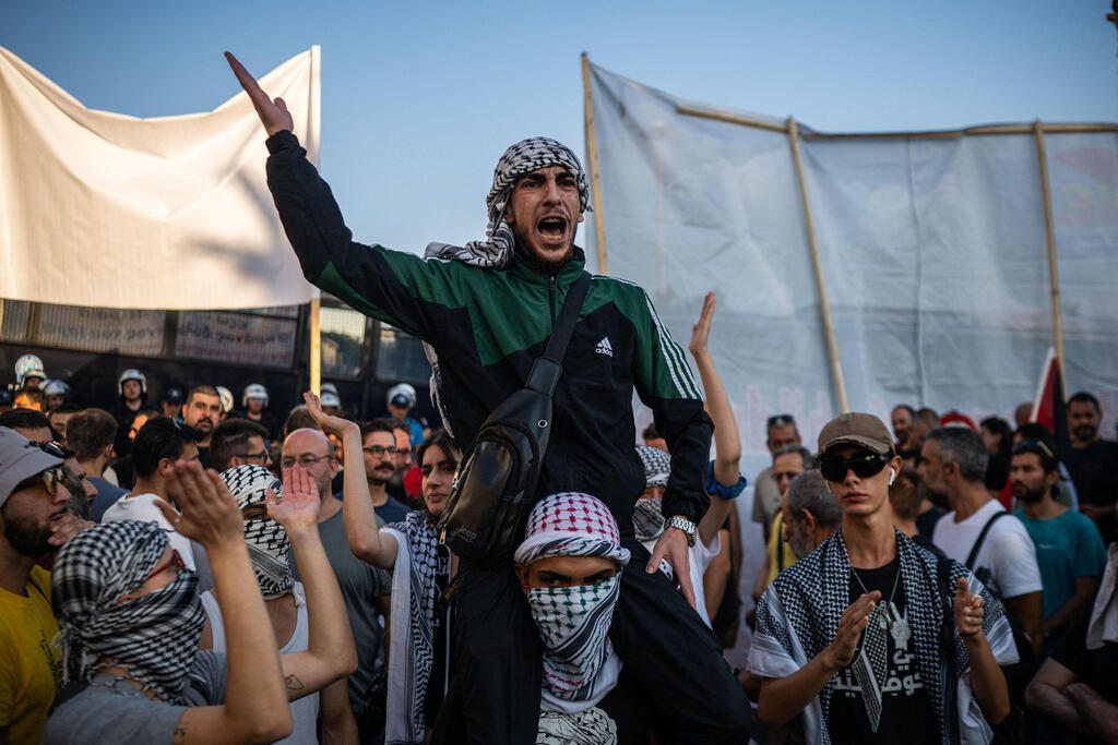 Pro-Palestinian protesters in Greece (Photo: Angelos Tzortzinis / AFP) מחאה פרו פלסטינית ביוון