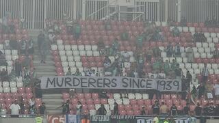 השלט של אוהדי מכבי חיפה נגד ראקוב