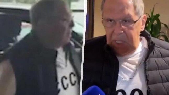 סרגיי לברוב מגיע לפסגה באלסקה עם חולצת ברה"מ