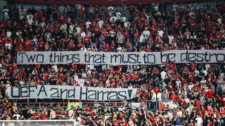 השלט של אוהדי הפועל באר-שבע נגד אופ"א