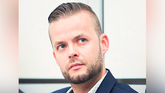 טום אלכסנדרוביץ