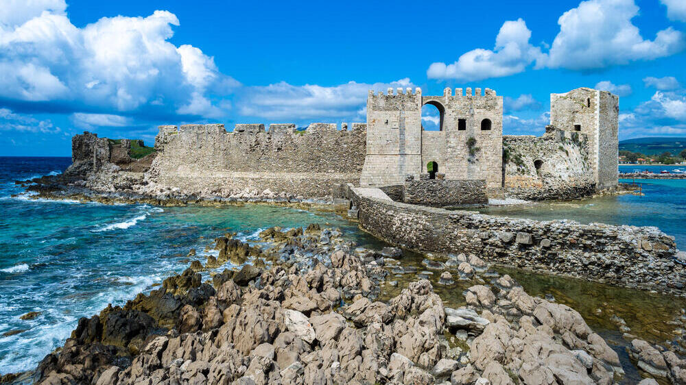Methoni Castle (Photo: Georgios Kritsotakis, shutterstock) יוון