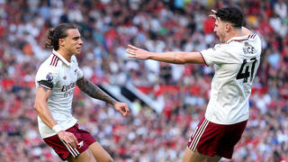 קאליפיורי אחרי השער