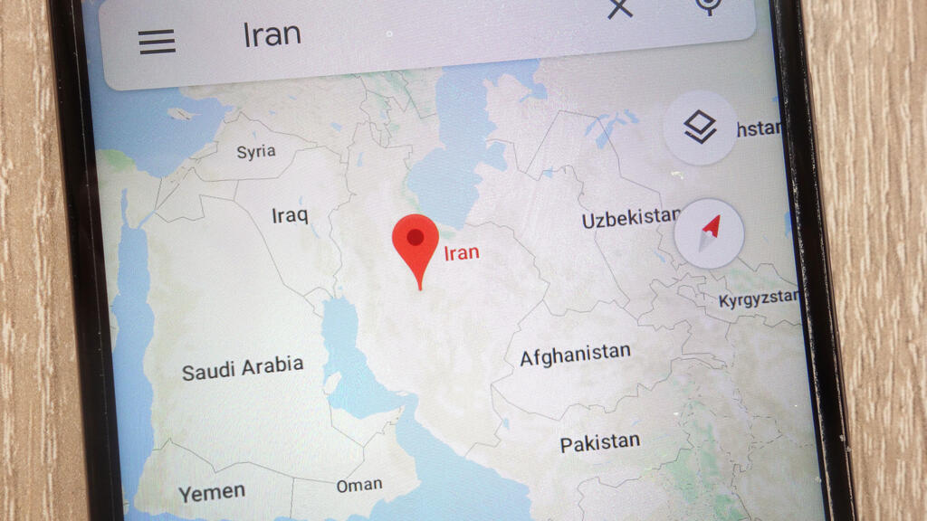 Иран в приложении Google Maps (Фото: Piotr Swat/shutterstock) איראן GPS אילוסטרציה גוגל מאפס