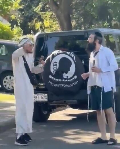 Muslim man makes antisemitic threats against Orthodox Jew in Montreal (Video: from social media) תקיפת היהודי במונטריאול