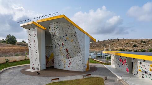 מתחם קיר טיפוס אולימפי במודיעין