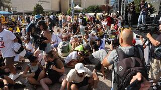 אזעקה בכיכר החטופים מטיל חות'י