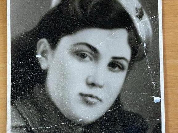 אסיה ממדוב בצעירותה