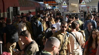 אי סדרים ועומס בתחנת סבידור מרכז בשל יום העצירה והמחאות למען החטופים