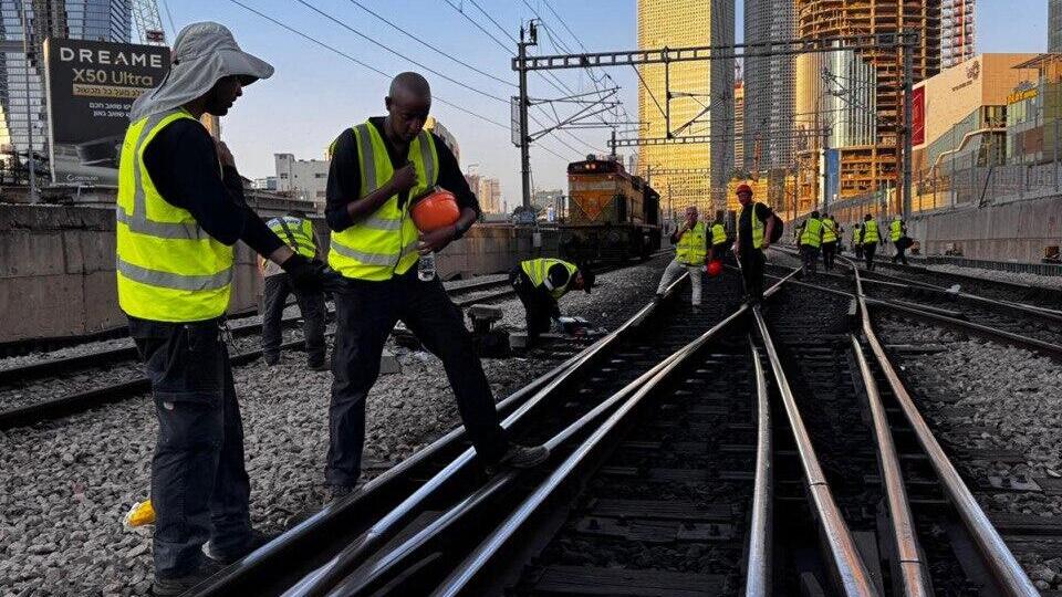Ремонтные работы на магистрали (Фото: "Ракевет-Исраэль") עבודות הבטיחות מהבוקר על מסילות הרכבת