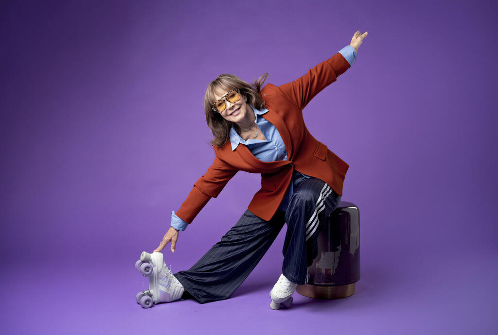 ''לסבתות של היום יש חיים מלאים ותוססים''. חני נחמיאס (צילום: יובל חן ) אנרגיה בלתי נגמרת. חני נחמיאס