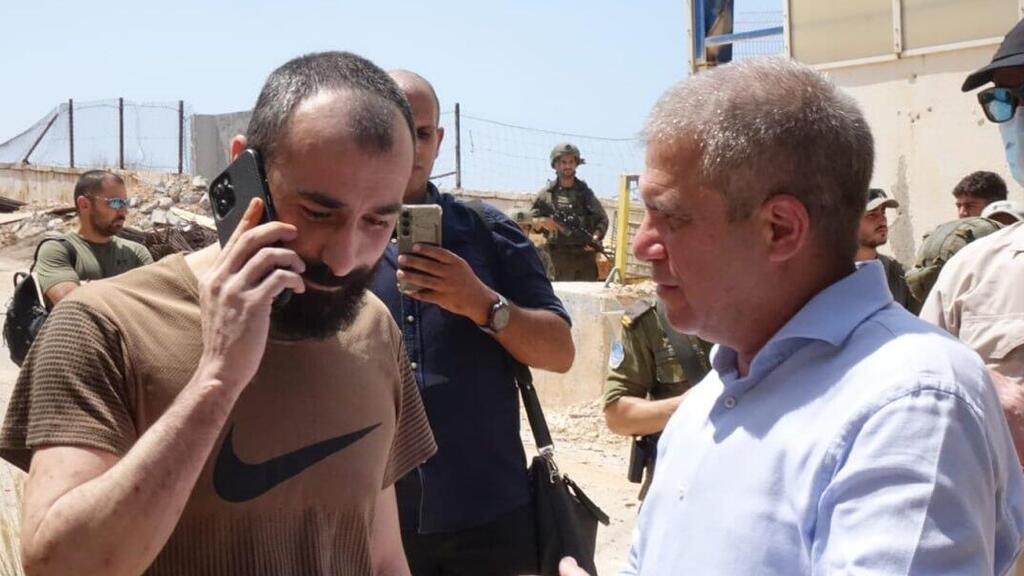 סאלח אבו-חסיין, אזרח ישראלי שהיה כלוא בלבנון במשך כשנה הושב  לישראל