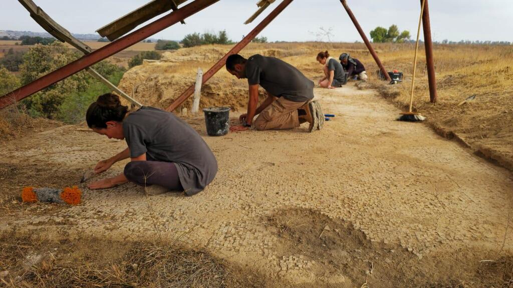 העבודות לשימור הפסיפס בנחל הבשור