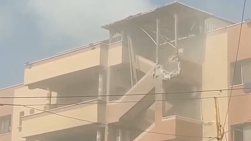 Атакованная больница в Газе תקיפה באחת הקומות בביה"ח נאסר