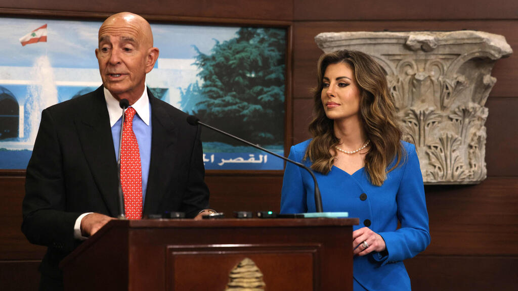 Thomas Barrack alongside Morgan Ortagus, who also serves as envoy to Lebanon: “Israel may respond in Lebanon” (Photo: Anwar Amro / AFP) שליחי ארה"ב תומאס ברק ו מורגן אורטגוס ביירות לבנון