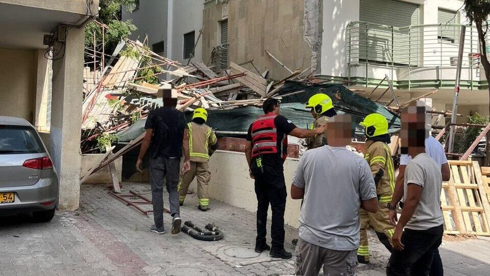 אירוע קריסת פיגומים בתל אביב